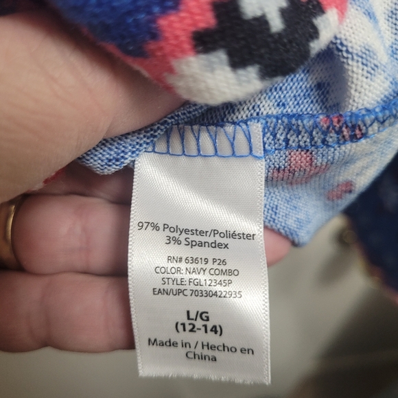 BUNDLE 3/$12 Super cute Christmas sweater size L - Picture 3 of 4